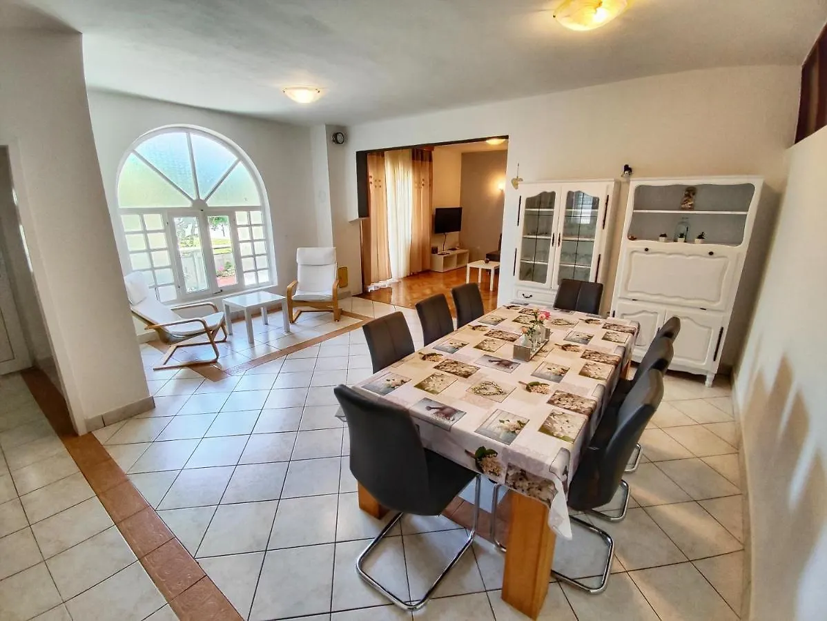 House Rose With Garden And Pool 0*, Ljubac (Zadar)